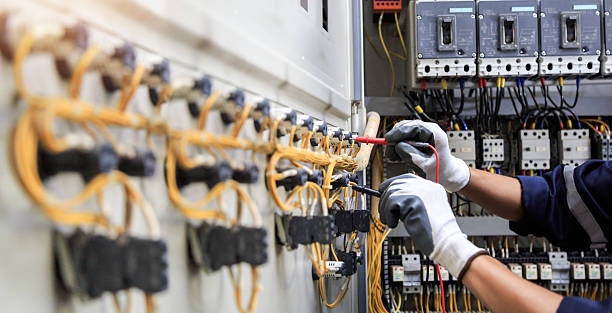 Professional Electrician technician working in Griffin, GA